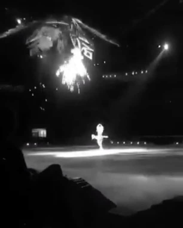 アレクシ・ギレスのインスタグラム：「Thank you #Providence for a wonderful opening week of tour! We're ready to get this show on the road for a states tour. We are in #Lexington KY next week and I get to see the baby sis @shelby_gilles !!! ❤❄️⛸✨😊 • • • #disneyonice #elsa #letitgo #dreambig #figureskating #figureskater #iceskating #skating #skatinglife #❄️ #tour #tourlife #travel #traveler #travellife #love #life #happy #spin #rhodeisland #shows #showlife #showgirl #show #sparkle #professional #rehearsal」