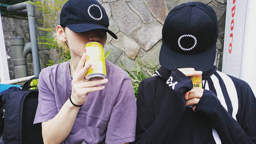 龍雅-Ryoga-のインスタグラム：「双子  #龍雅 #ryoga #井出卓也 #Takuya  #清水啓太 #啓太 #cap #juice #お揃いのcap #お揃いのジュース #双子」