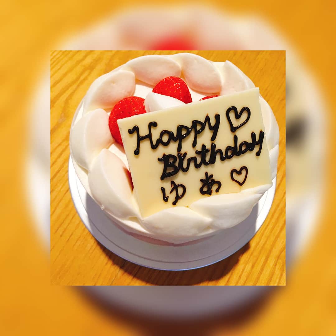 柴小聖さんのインスタグラム写真 - (柴小聖Instagram)「myBABY(ではないw)の ちょっぴり早めのバースデイしました♡♡ 赤ちゃんの時から ずーっとみてるからね。 もうすぐ2歳ですって。  #おめでとう #2歳 #誕生日 #ケーキ #おおきくなあれ #happybirthday #2 #celebracion #cake #happy #cute #baby」9月4日 19時24分 - konona.official