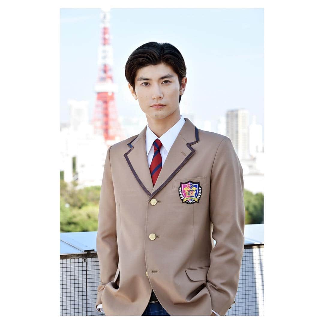 テレビ朝日「オトナ高校」のインスタグラム：「. 主人公・荒川英人役🍀 #三浦春馬 さん 高身長・高学歴・高年収の自他共に認めるエリート✨実は童貞→あだ名はチェリート🍒その事実をひた隠してきたが、国からオトナ高校への入学案内が届き人生が崩れ落ちる。プライドを捨てきれず人を上から分析しがち。頭が良すぎて逆にバカ、な残念でちょっと憎めない男🙋‍♂️… . #オトナ高校  #やらみそ  #チェリート  #テレビ朝日 #土曜ナイトドラマ」