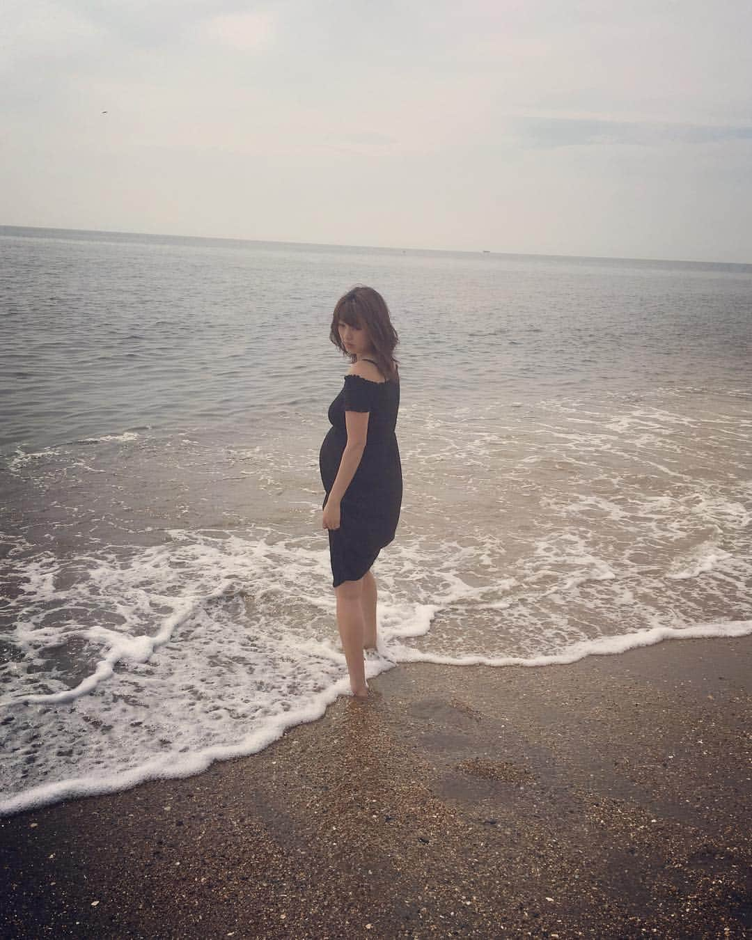 松本さゆきさんのインスタグラム写真 - (松本さゆきInstagram)「#千代崎 #海 #撮影 #photo #pregnant  今日は姉と娘と友達と色々写真撮って遊んでました(●´ϖ`●) また、しばらくマタニティの写真ばっかになっちゃうけどぼちぼち上げていこうかな、、」9月5日 17時42分 - matsumotosayuki