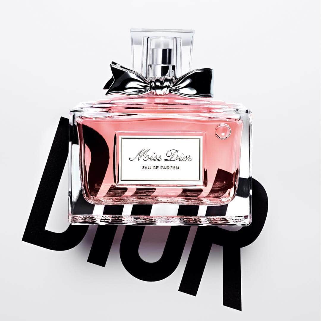クリスチャンディオールさんのインスタグラム写真 - (クリスチャンディオールInstagram)「Discover the new #missdior Eau de Parfum, reinvented to be more sensual, more alive and more spirited for a Miss Dior who lives for love! @diorparfums #missdiorforlove #diorparfums #diorgrasse」9月5日 21時22分 - dior
