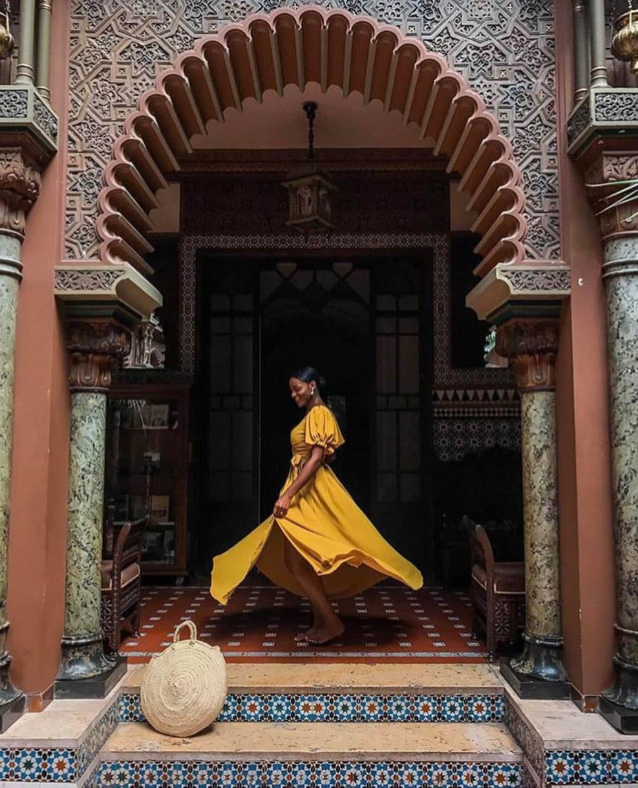 Snapfluenceのインスタグラム：「Fuelling today's wanderlust: @asiyami_gold ✨」