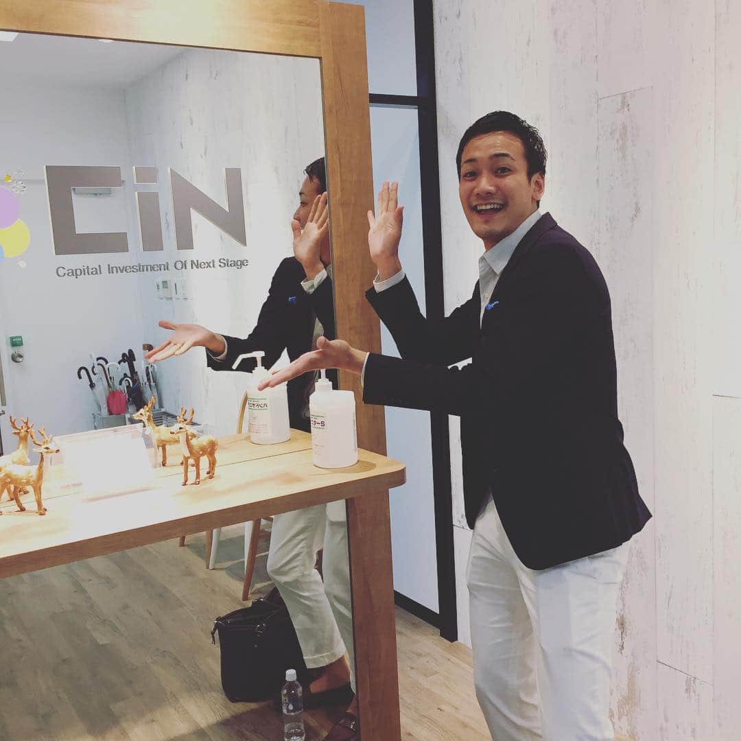 CIN派遣キャスティング大阪支社のインスタグラム：「東京本社スーパー営業マンN氏 いつも大きな笑顔で皆様をお待ちしてます🙏🙏 #みんなの笑顔が大好物 #スーパーポジティブ #派遣営業 #スーパー営業マン #cin #派遣」