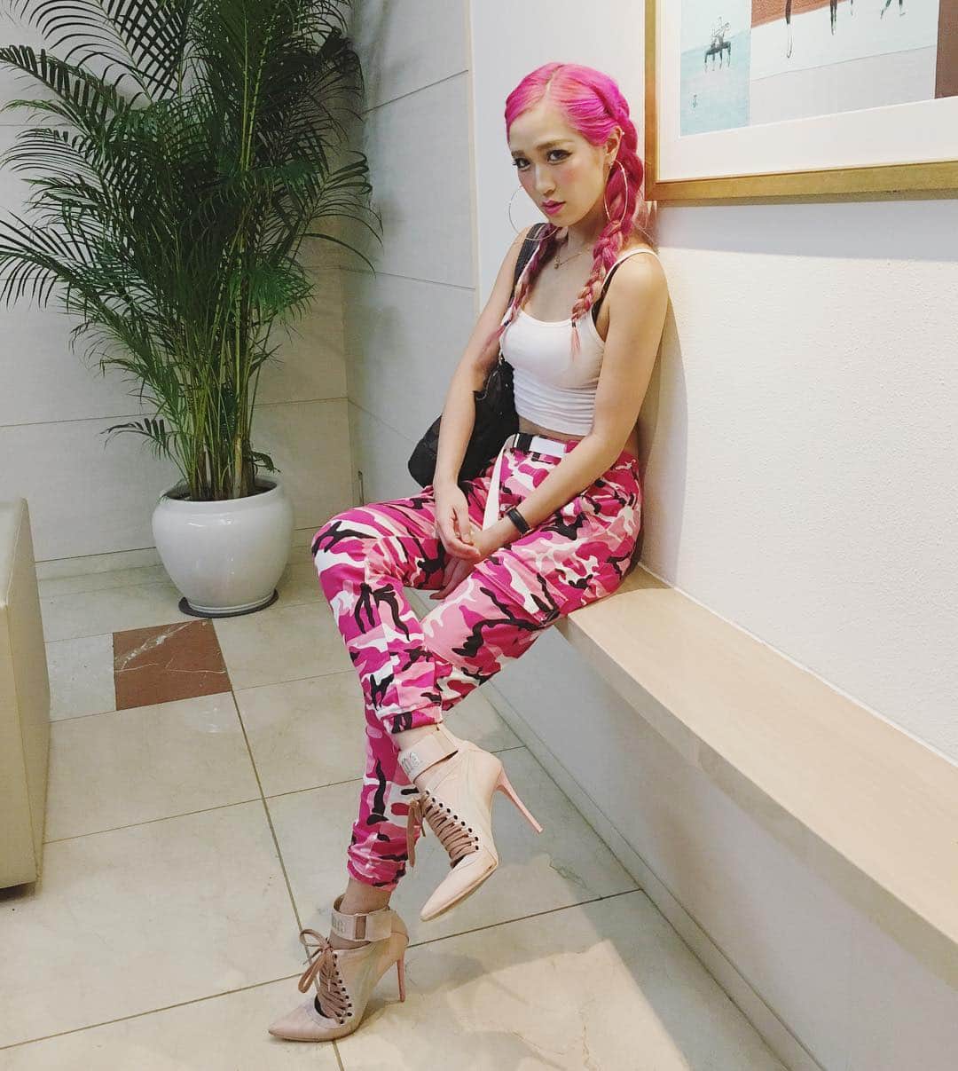 のインスタグラム：「これからコーデいっぱいアップすることにした💗💗これは昨日のー👠 #ootd #coordinate #instafashion #fashionista #fentyxpuma #tokyogirl #コーデ #yuminemstyle」