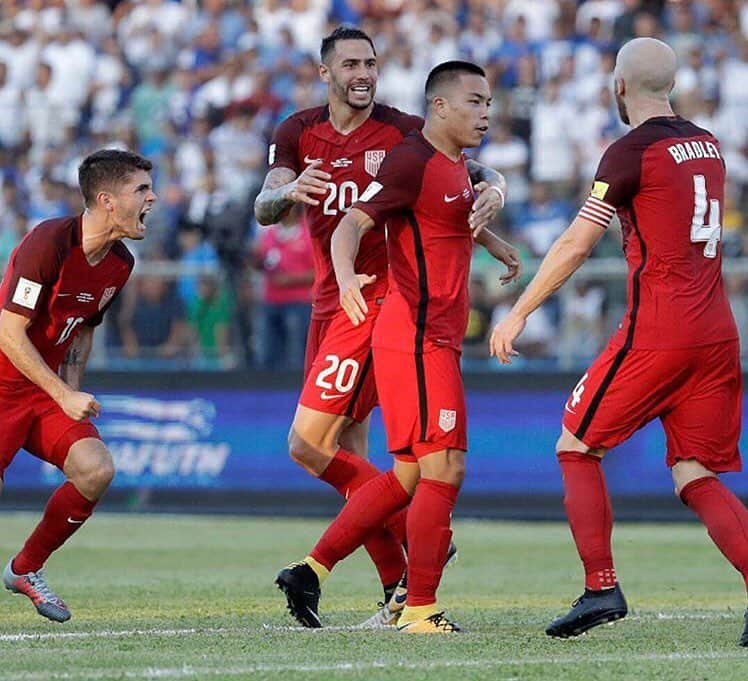 ボビー・ウッドのインスタグラム：「The team grinding it out till the last minutes!! #usmnt 🇺🇸🇺🇸🇺🇸」