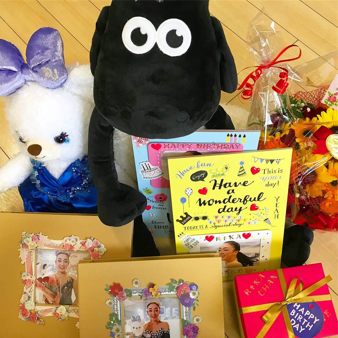 本郷理華のインスタグラム：「メッセージの寄せ書きが沢山😭皆さん本当にありがとうございます😊  写真が抜けてしまっていたので投稿し直しました🙏🏻」