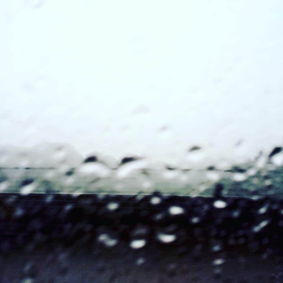 ユナクさんのインスタグラム写真 - (ユナクInstagram)「すごい雨。。 だれのせいかな。(・_・?) 皆、気をつけてきてね。 怪我しちゃダメだよ。  #超新星 #ユナク #ソンジェ #ライブ #雨」9月7日 15時24分 - unagi1202