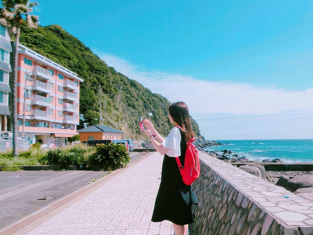 高山莉沙のインスタグラム：「바다다🌊🏄‍♀️💞 #일본 #이즈 #진짜 #귀여워 #아타가와 #아타미 #좋은아침 #대박 #왔다네 #시즈오카 #한국  #팔로 #주세요 #팔로우 #바다  #사랑해 #진짜 #이쁘네 # #좋아 #배고바 #해물  #伊豆 #静岡県 #日本 #熱海 #かわいい #フォロー #フォロミー #팔로우미」