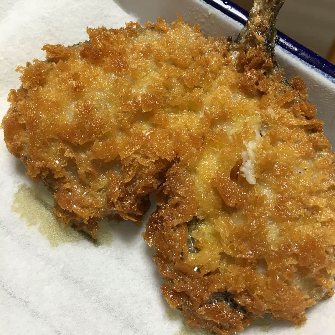 のインスタグラム：「久々の釣り。からの調理 #女子力というよりも漁師力 #アニキッチン」