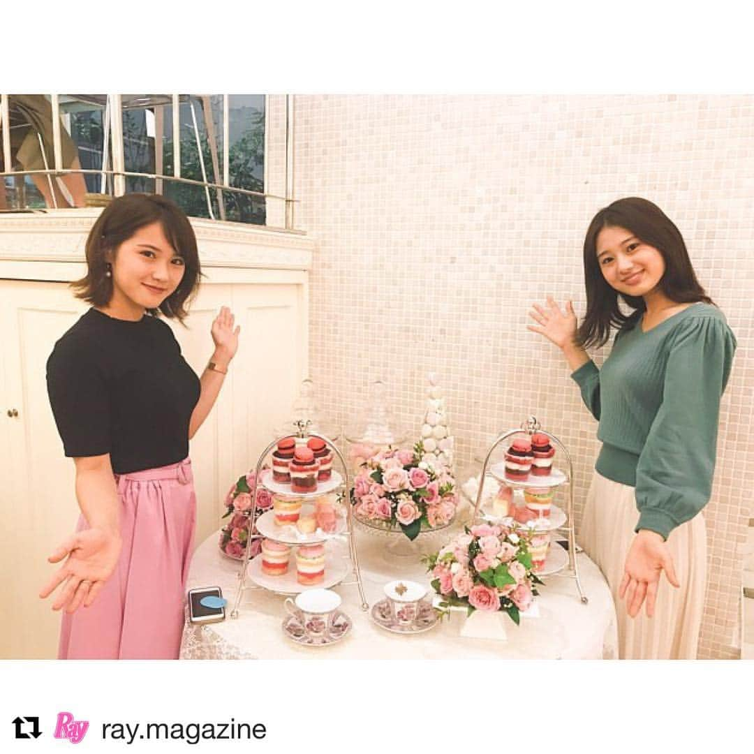 LAISSE PASSEさんのインスタグラム写真 - (LAISSE PASSEInstagram)「ご来場ありがとうございました^ ^ ・・・ #Repost @ray.magazine (@get_repost) ・・・ プリ♡クラの2人とレッセ・パッセさん冬の展示会に遊びに行ってきました💕コートにワンピなど、可愛いものが盛りだくさん💕年末のイベントコーデにぴったりなものばかりで、今から冬が待ちきれません✨  #レッセパッセ #浅田春奈 #當金ゆきの」9月8日 19時35分 - laisse_passe