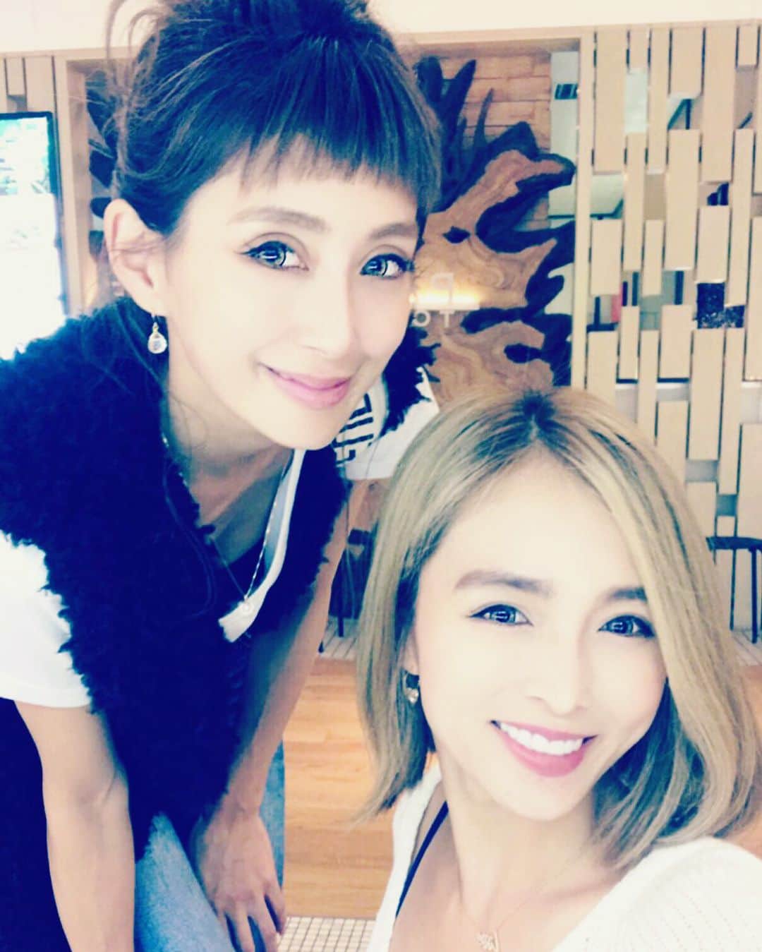 遠藤彩香さんのインスタグラム写真 - (遠藤彩香Instagram)「おっぱい不二子と久しぶりのチェリーくん🍒 写メ撮り損ねて残念でした😩😩💧 優しさの中に厳しさありーの立派にママしてて凄い✨ #てゆうか#本当に器用な人 👏🏼👏🏼👏🏼 #バックの中#ドラえもん#ポケット @pincher__izumi  #friends#mama#mamagirl#kids#children」9月9日 5時03分 - endo_ayaka