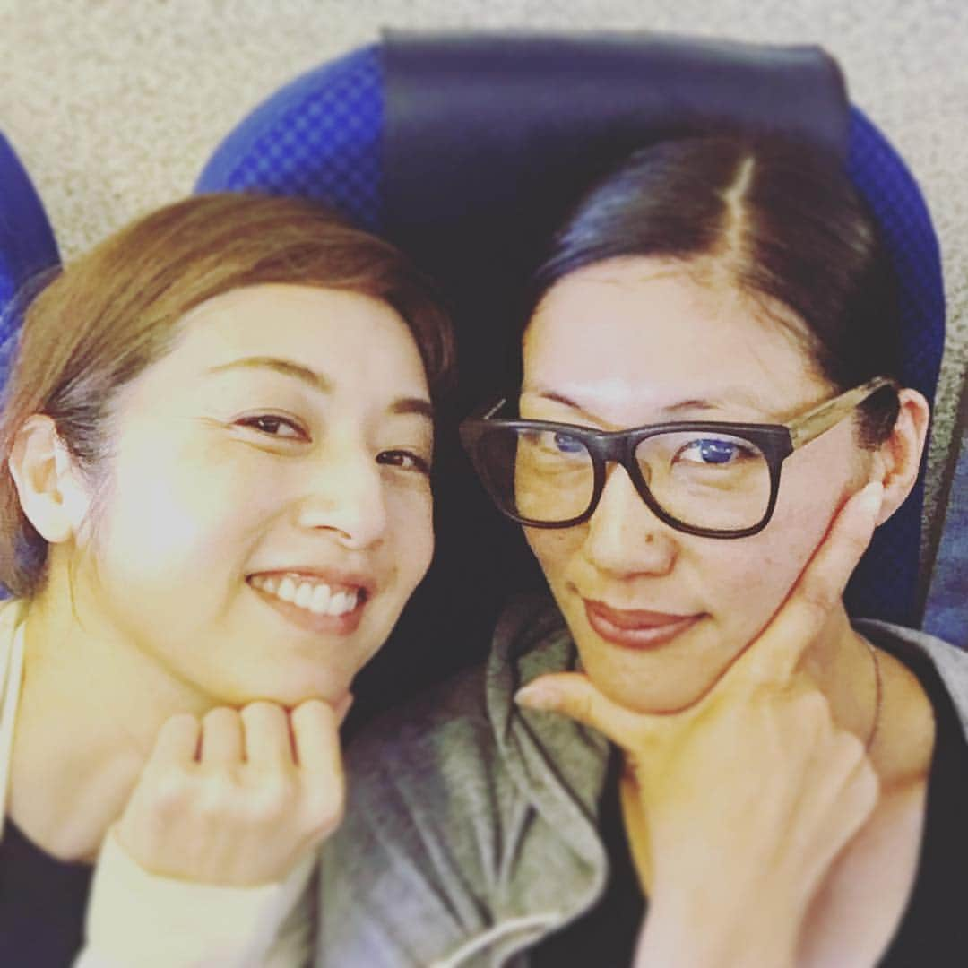 高岡早紀 さんのインスタグラム写真 - (高岡早紀 Instagram)「Heading to mentaiko city!!! #中洲ジャズ #高岡早紀 #singsdaydreambossa #ana帰りはジャル」9月9日 9時55分 - saki_takaoka