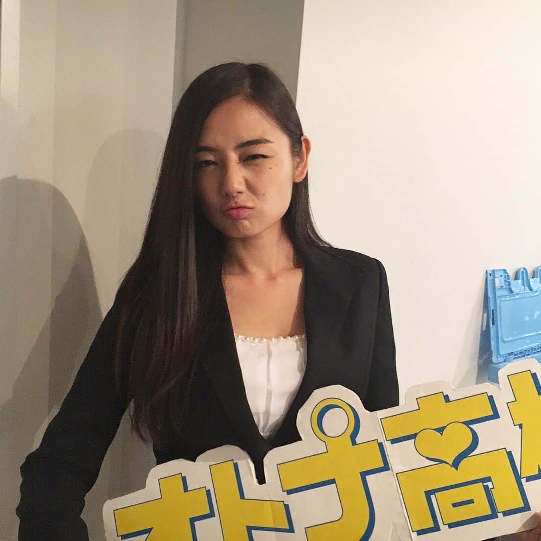 テレビ朝日「オトナ高校」さんのインスタグラム写真 - (テレビ朝日「オトナ高校」Instagram)「‪【エピソード0・出演キャスト紹介】‬‪小牧美和役💋 #片山萌美 さん‬ ‪若手エリート官僚🙋「少子化対策議会」の一員で、ゆくゆくは女性大臣になろうと画策する、快活で野心家の魔性セクシー官僚👠💄インテリ女子でありながら、セクシーな言動を繰り返し、童貞の宇野颯太を翻弄しがち…😍。しかし、“オトナ高校法案”を提案した裏には、美和の秘めたる想いがあり…⁉️‬ ‪#オトナ高校‬ ‪#やらみそ‬ ‪#テレビ朝日‬ ‪#土曜ナイトドラマ‬ ‪#エピソード0‬ ‪#魔性セクシー官僚 ‬ ‪#若手官僚 ‬ ‪#エロティック官僚‬ ‪#秘めたる想い ‬#AbemaTV #ビデオパス #10月8日配信スタート‬」10月4日 21時36分 - otona_koukou