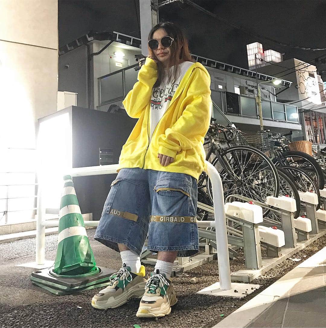 ロザッチのインスタグラム：「STYLE!!!! #gucci #triples #balenciaga #balenciagatriples #balenciagasneakers #cococapitan #nike #marithefrancoisgirbaud」