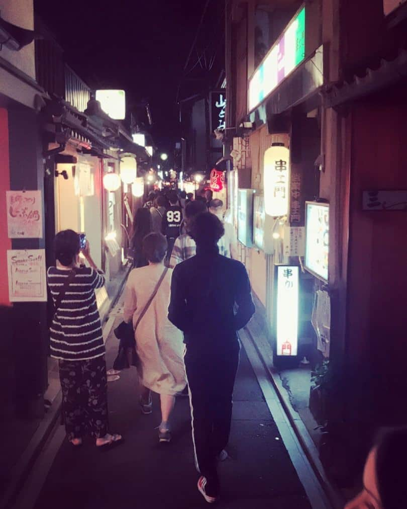 ヒチョルさんのインスタグラム写真 - (ヒチョルInstagram)「3年ぶりだな....😏🎎🎏🌸 #KYOTO」10月6日 0時10分 - kimheenim