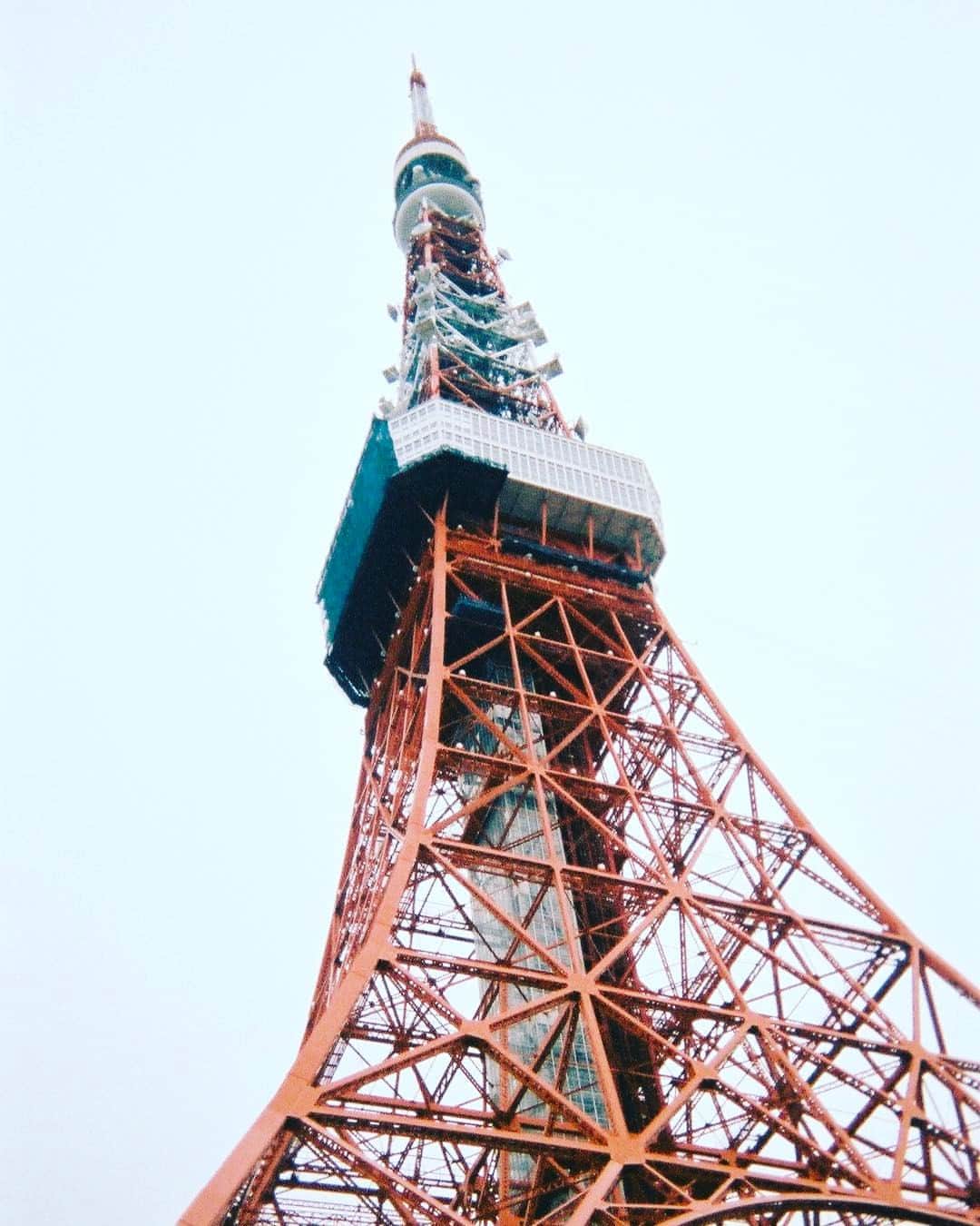 エイジさんのインスタグラム写真 - (エイジInstagram)「撮られるタワー #写ルンです」10月6日 10時10分 - avntis_eiji