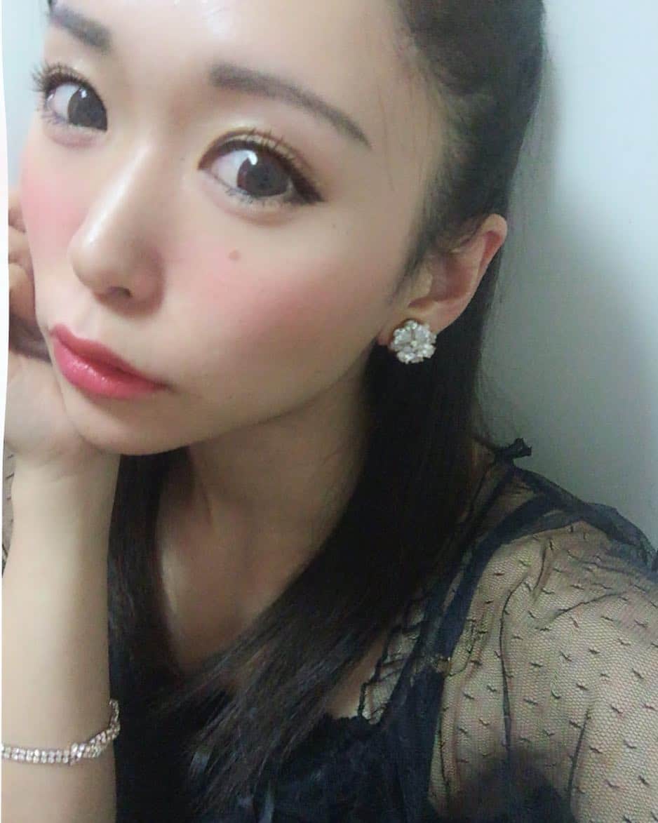渋木美沙のインスタグラム：「今夜のライブは 透け透けのすけでした（笑）  #服装間違えた#今日寒い#シースルー#透け透け#ほぼ裸#笑」