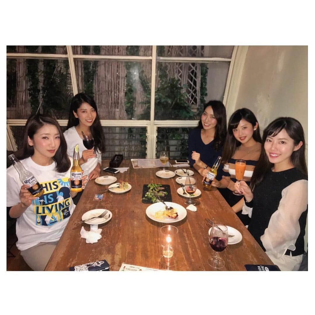mayaのインスタグラム：「近畿支店×京都支店🤼‍♀️ #あれ#一人だけ#陳列帰り？#コロナ女子#みんなでお店のコロナ干す#特販#ガチ勢#化粧品#次回も楽しみ#⤴︎⤴︎#パイセン#同期」