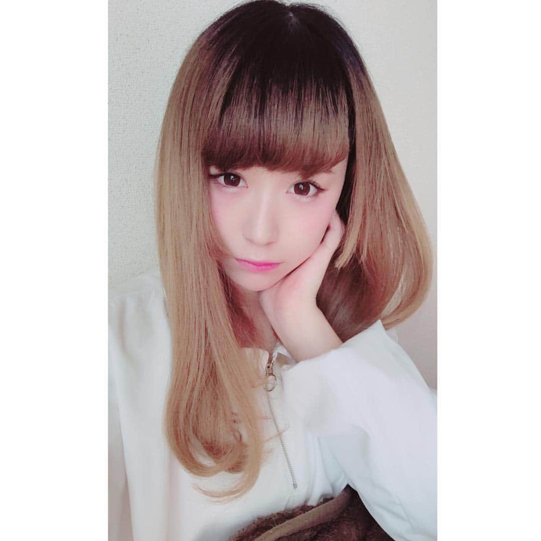 モニ子さんのインスタグラム写真 - (モニ子Instagram)「#selfie #自撮り 最近肌の調子良いです」10月6日 21時46分 - monico_cos