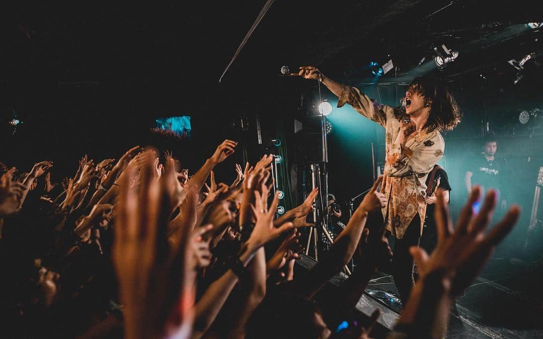 渋谷龍太さんのインスタグラム写真 - (渋谷龍太Instagram)「vs coldrain。高崎。  写真 @yamada_mphoto  #superbeaver #coldrain #真ん中のこと #群馬 #高崎」10月7日 0時17分 - gyakutarou