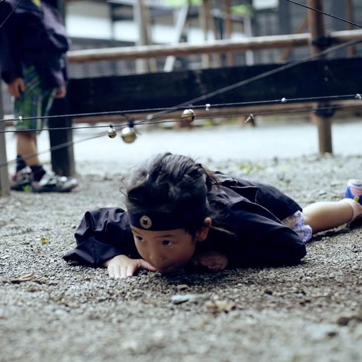 のインスタグラム：「・ くノ一 | kunoichi 潜入任務のトレーニング。During practice of mission impossible. ・ ・ #くノ一 #忍者 #変身処時空 #職業体験 #江戸ワンダーランド #日光江戸村 #日光 #江戸#いざ江戸へドロン #kunoichi  #ninja #movie #edomovie #edowonderland #nikko #edo #」