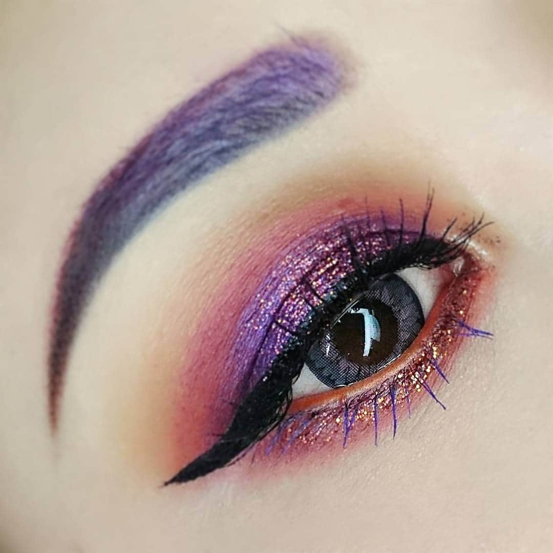 romi699667さんのインスタグラム写真 - (romi699667Instagram)「🎃👻👿✨ @tzcosmetix  galaxy eyeshadow palette @meltcosmetics  blurr,unseen,promiscuous,love sick,dark matter,radon カラコン@queenslens  starway gray 👻 🎃 #カラーメイク#秋メイク#ハロウィン#ハロウィンメイク#海外コスメ#アイメイク#スモーキーアイ#カラコン#アイシャドウ#아이섀도우#메이크#눈화장#眼妝#meltcosmetics#instamakeup#haloween #halloweenmakeup#makeup#makeuplover #glittereyes #glittermakeup #smokyeyes#eyelook」10月7日 19時48分 - romi699667