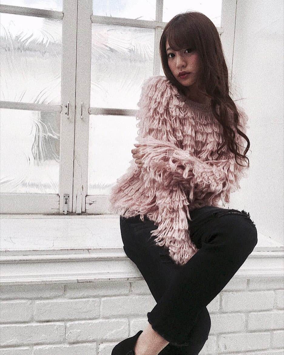 志田友美（ゆうみん）のインスタグラム：「#🤧 #😭 #👊 . この季節のブタクサ強烈すぎる～🤧 くしゃみが永遠に止まらない、、 . . #today #painful #autumn #me #offshot #japanesegirl #ig_japan  #instashot #instalike #instadaily」