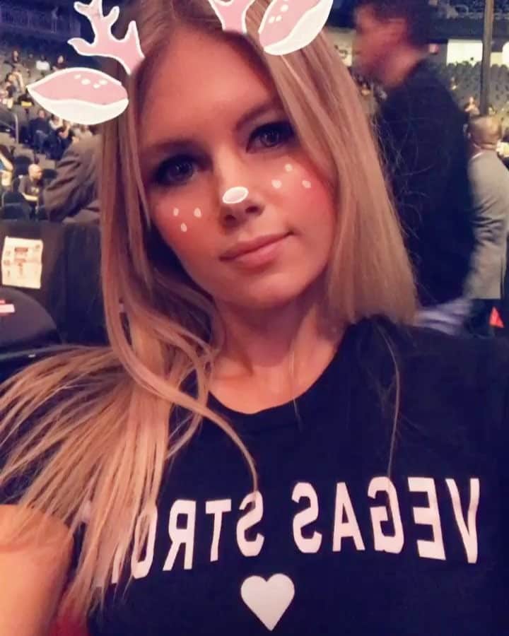 Chrissy Blairのインスタグラム：「#vegasstrong @brookliyn_wren」