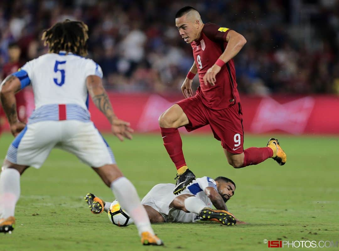 ボビー・ウッドのインスタグラム：「One step closer! 🇺🇸🇺🇸🇺🇸#morningwood #usmnt #russia2018」