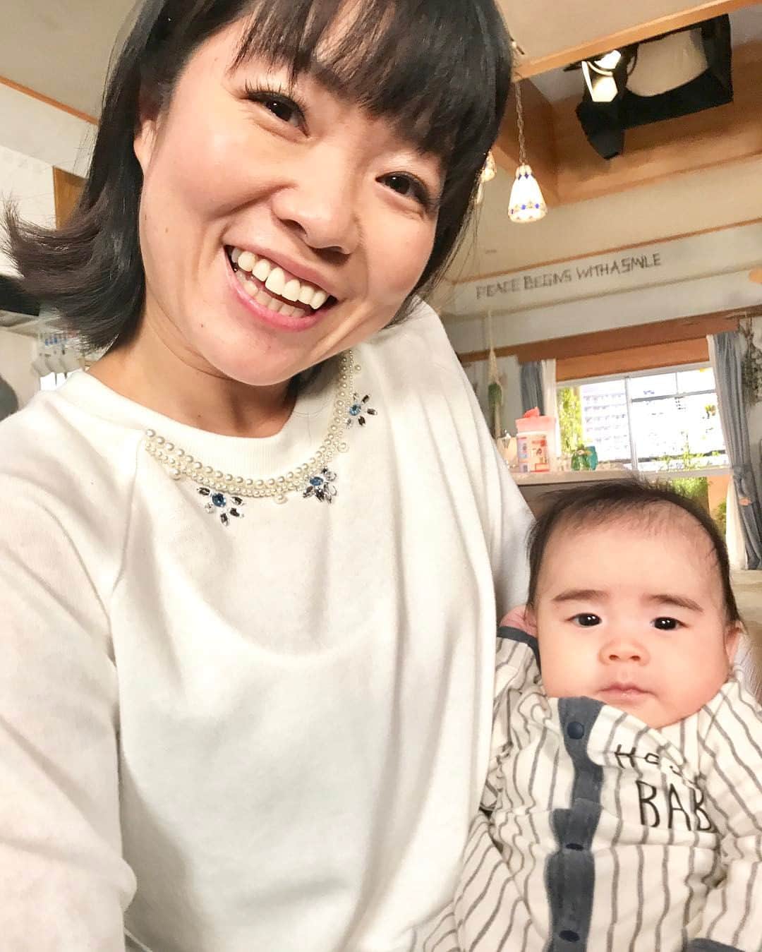 日本テレビ「ウチの夫は仕事ができない」のインスタグラム：「あさって放送「ウチの夫は仕事ができない」最終回はベビーラッシュ‼️マタ友あかりさんの赤ちゃんは…お眉がしっかりしています😁遺伝✨🌍✨⁉️ #ウチの夫 #イモトアヤコ #イッテQ」