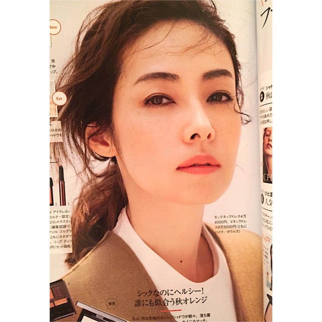 霧島れいかのインスタグラム：「fashion magazine GLOW 秋メイク✴︎オレンジ  #makeup #hairstyle #eyebrows #orange#photography#fashion #magazine#GLOW」