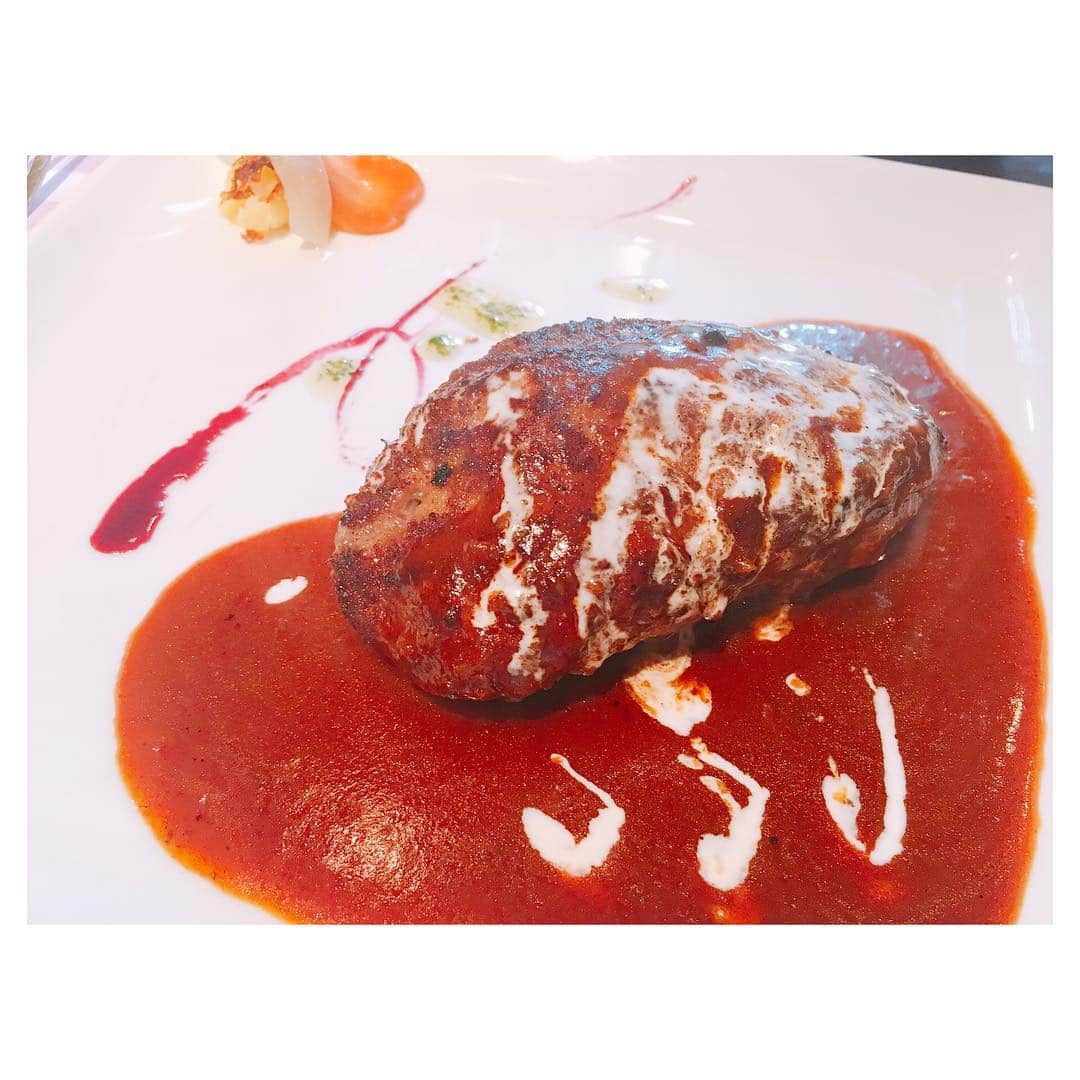 金田彩奈のグルメインスタ