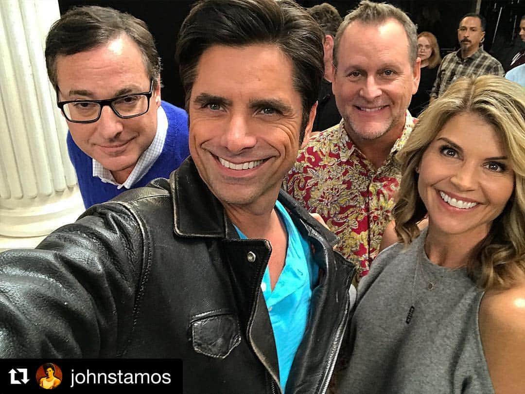 ボブ・サゲットさんのインスタグラム写真 - (ボブ・サゲットInstagram)「Repost @johnstamos - 8 days and counting! Season 3 Fullerhouse #FullerHouse.」9月15日 1時22分 - bobsaget