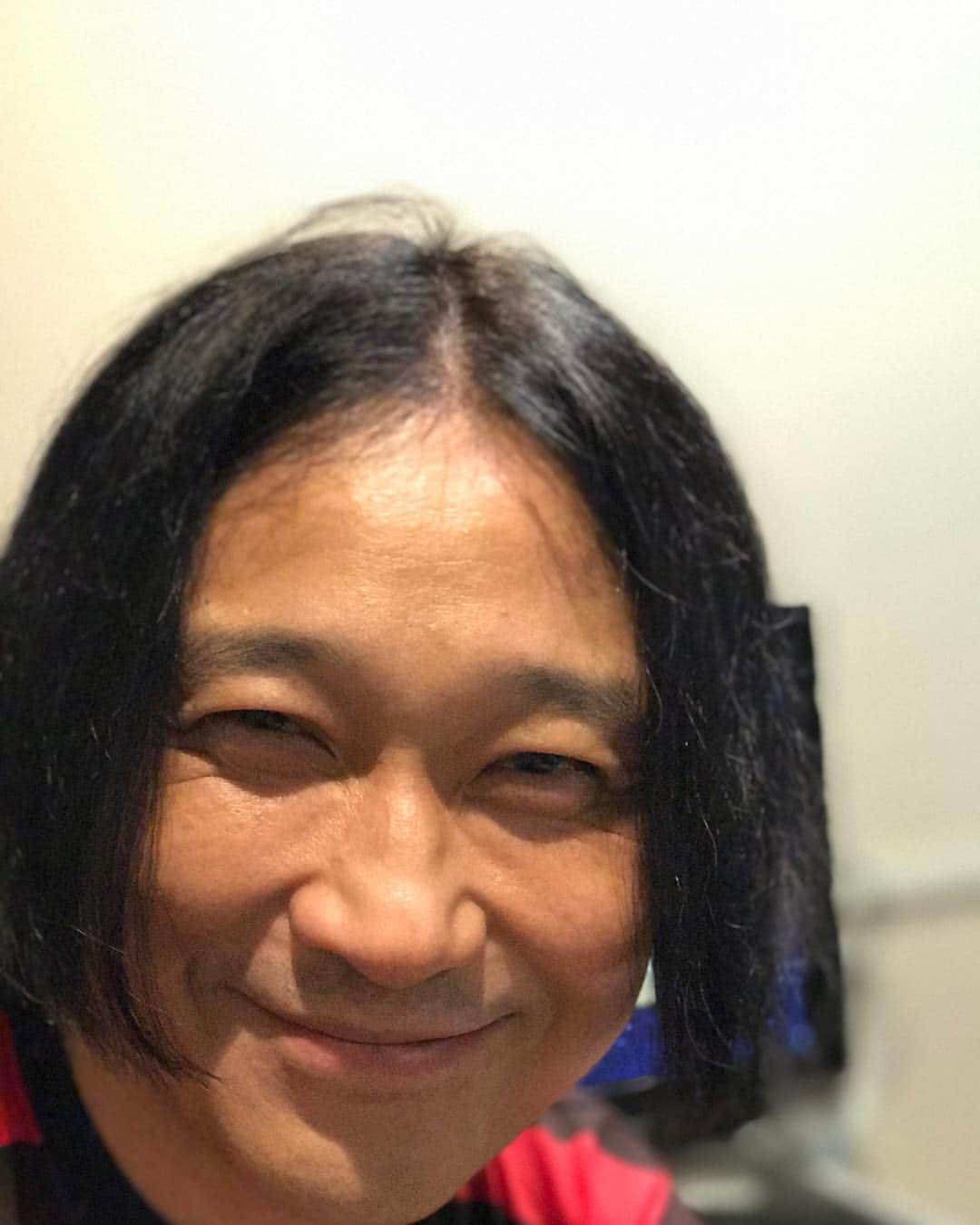 川島明のインスタグラム：「永野さん  #地獄のスヌーピー #下心だけでナイトプールをうろうろしてる奴 #事が終わると急に風俗嬢に説教しだすニート #医療ミスを証明するカルテをビリビリに破って後輩の前でこの顔する悪徳医師 #戸愚呂兄 #格闘ゲームで針使うタイプのやつ #RPGで「突然様子がおかしくなったんだよ」と村人に言われてる取り憑かれた魔法使い（変身前） #小雪さんが売れるために捨てた闇の部分 #エロ本をあえて女性店員のレジで買う先輩 #玉砕覚悟の湾曲した天才」