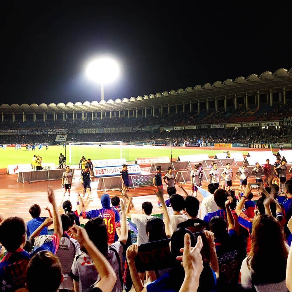 tokyoweekendさんのインスタグラム写真 - (tokyoweekendInstagram)「match day 2017.08.30 Kawasaki - FCTokyo 2-0 @todoroki athletics stadium #fctokyo  #tokyoweekend」9月15日 17時31分 - tokyo_weekend