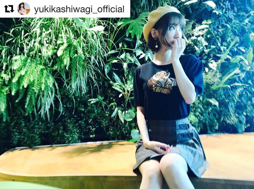 のインスタグラム：「柏木由紀ちゃんがDMM本社に…！とっても可愛かったです😊その3 こちらは24階フリースペースにて。 . . . . #DMMcom #六本木 #六本木のジャングル #japan . . . . . #Repost @yukikashiwagi_official (@get_repost) ・・・ . 🐯🌿 .」