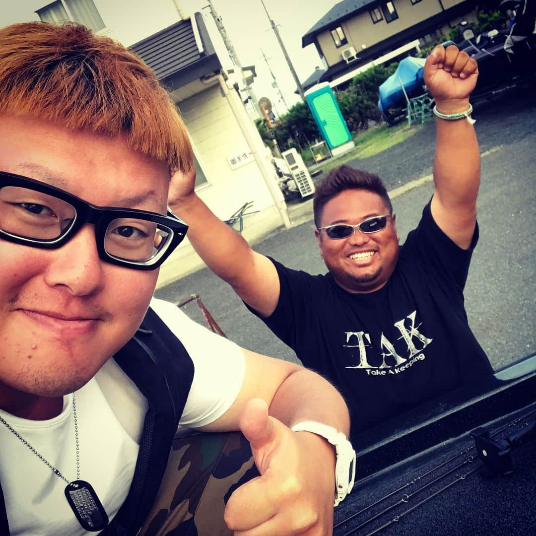 石川典行さんのインスタグラム写真 - (石川典行Instagram)「2回目バスフィッシングにて、 12匹のバスが釣れたよ‼︎ タクちゃん、ありがとう！  #noriradi  #石川典行  #タク石黒」9月15日 20時07分 - noriyukiradio