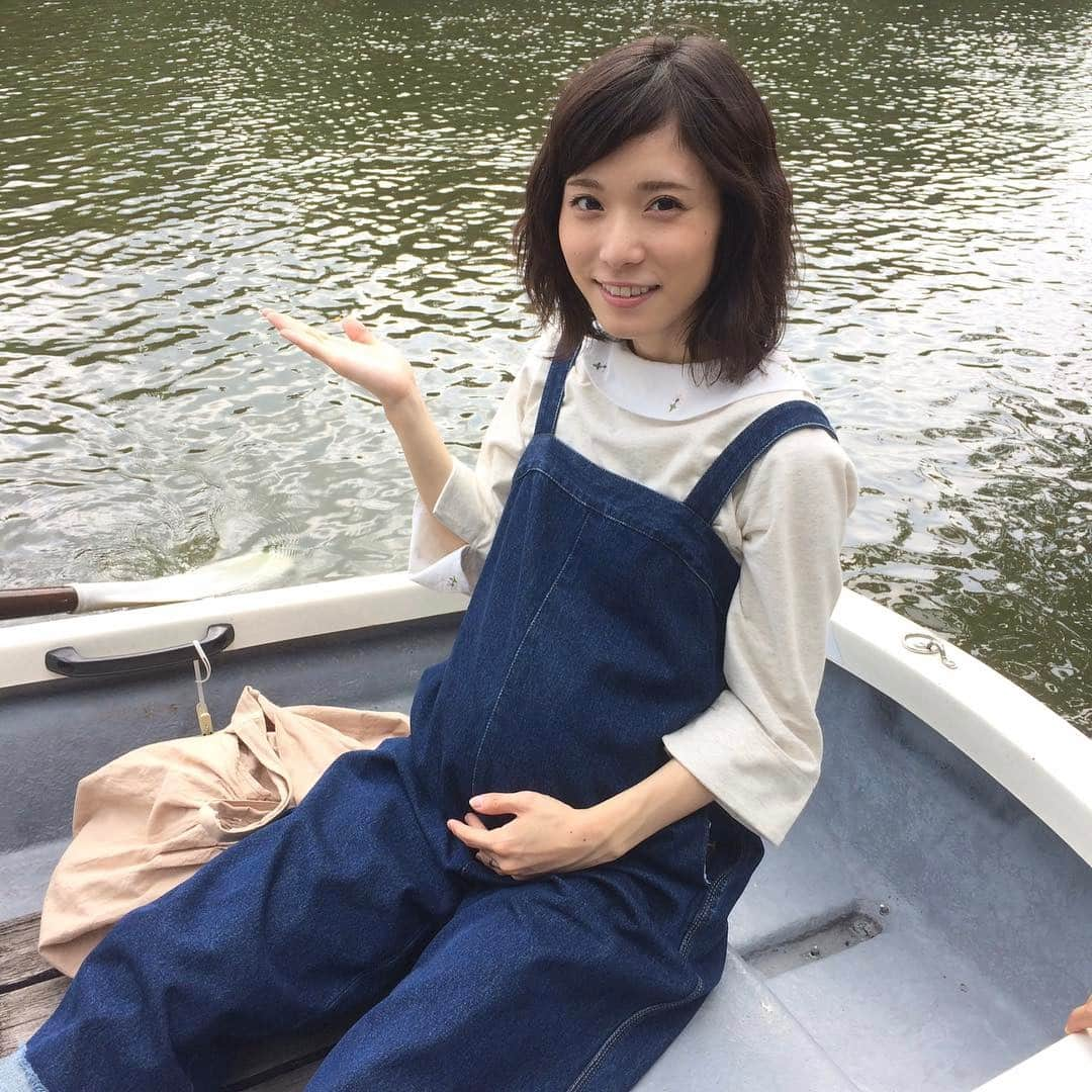 日本テレビ「ウチの夫は仕事ができない」さんのインスタグラム写真 - (日本テレビ「ウチの夫は仕事ができない」Instagram)「今夜10時「ウチの夫」最終回✨ 妻が出産‼️夫に舞い込む大仕事💼💦サーヤの早産…つかポンどうする⁉️ 写真は出産前の小林夫婦の大事なシーン🍀揺れるボートの上でお互いを気遣う二人がとても愛しかったです😊 #ウチの夫 #錦戸亮 #松岡茉優」9月16日 0時13分 - uchinootto_ntv