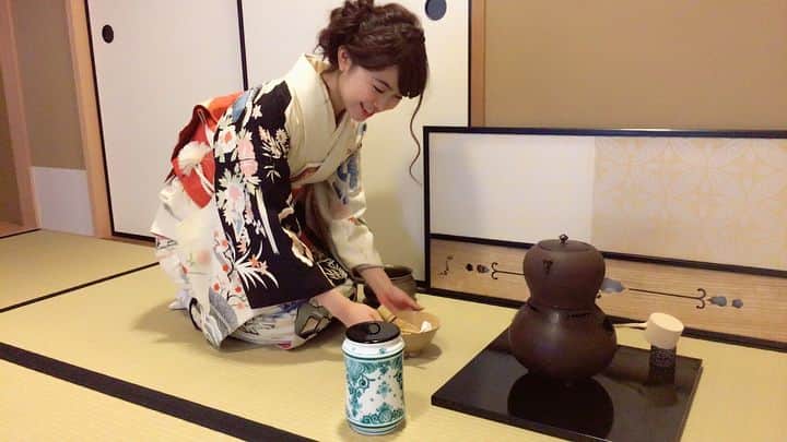福岡真菜のインスタグラム：「先日のお茶会で着たお着物🍵💓👘 和服が大好き。 早く1人でお着付けできるようになりたいな💭  私は少し珍しい遠州流という流派でお茶のお稽古を毎週しています☺️ #gakushuin #missgakushuin #ミスコン #学習院 #teaceremony #茶道 #着物」