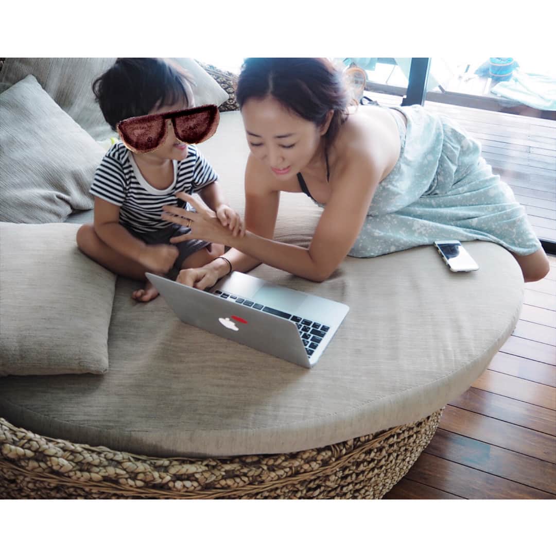 神崎恵さんのインスタグラム写真 - (神崎恵Instagram)「お仕事は、おチビの寝てる間に💤💤💤が正解」9月16日 11時38分 - megumi_kanzaki