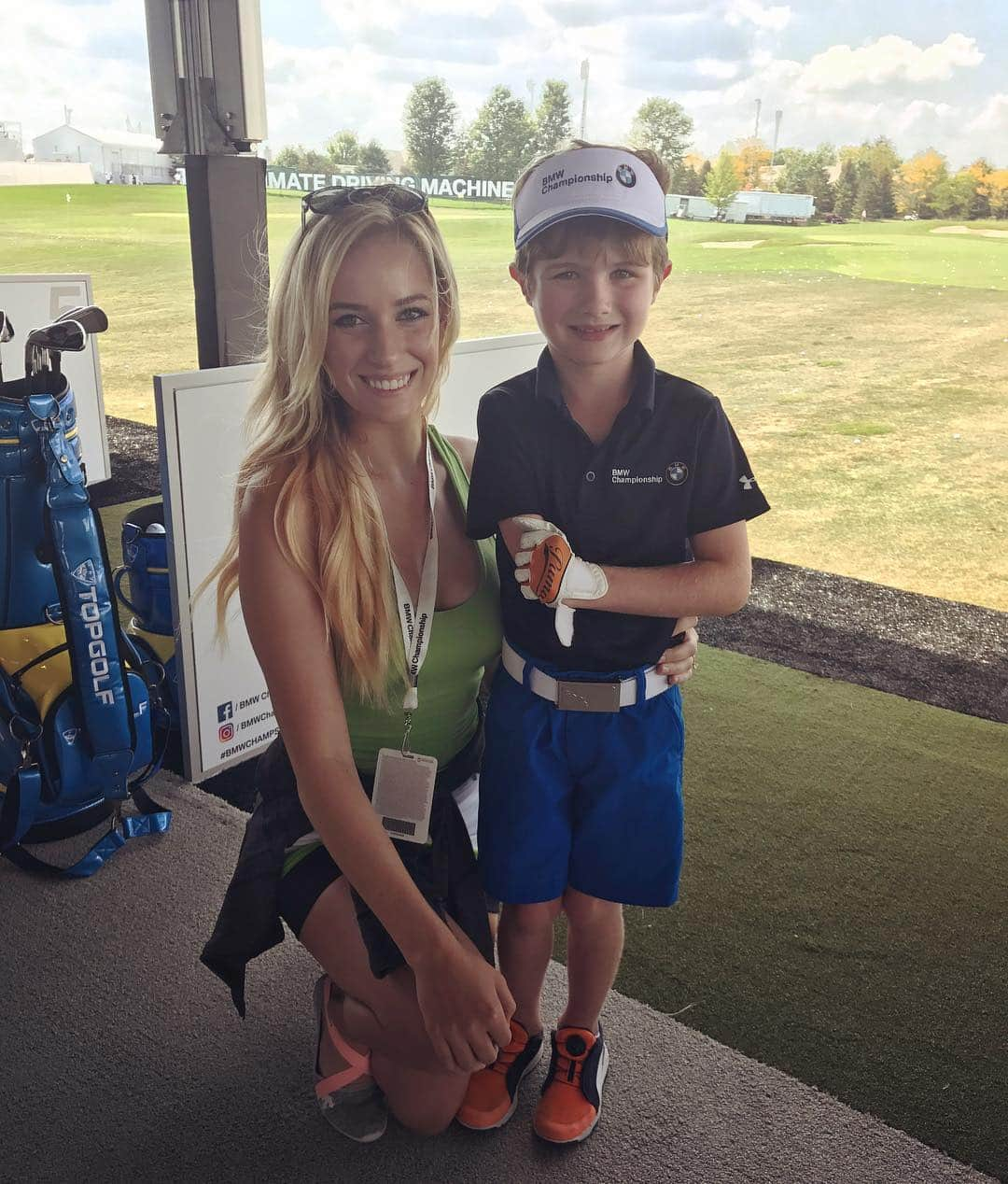 ペイジ・スピラナックさんのインスタグラム写真 - (ペイジ・スピラナックInstagram)「My new little buddy @onearmgolfer! He's killing me at topgolf right now and I'm not even mad haha. @bmw_golfsport @bmwchamps」9月17日 3時03分 - _paige.renee