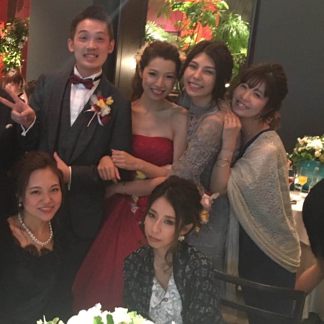 ダイアナのインスタグラム：「愛梨すっごい綺麗だったよ❤️ 健太郎さんとお幸せに☺️💕 #結婚式 #横浜」