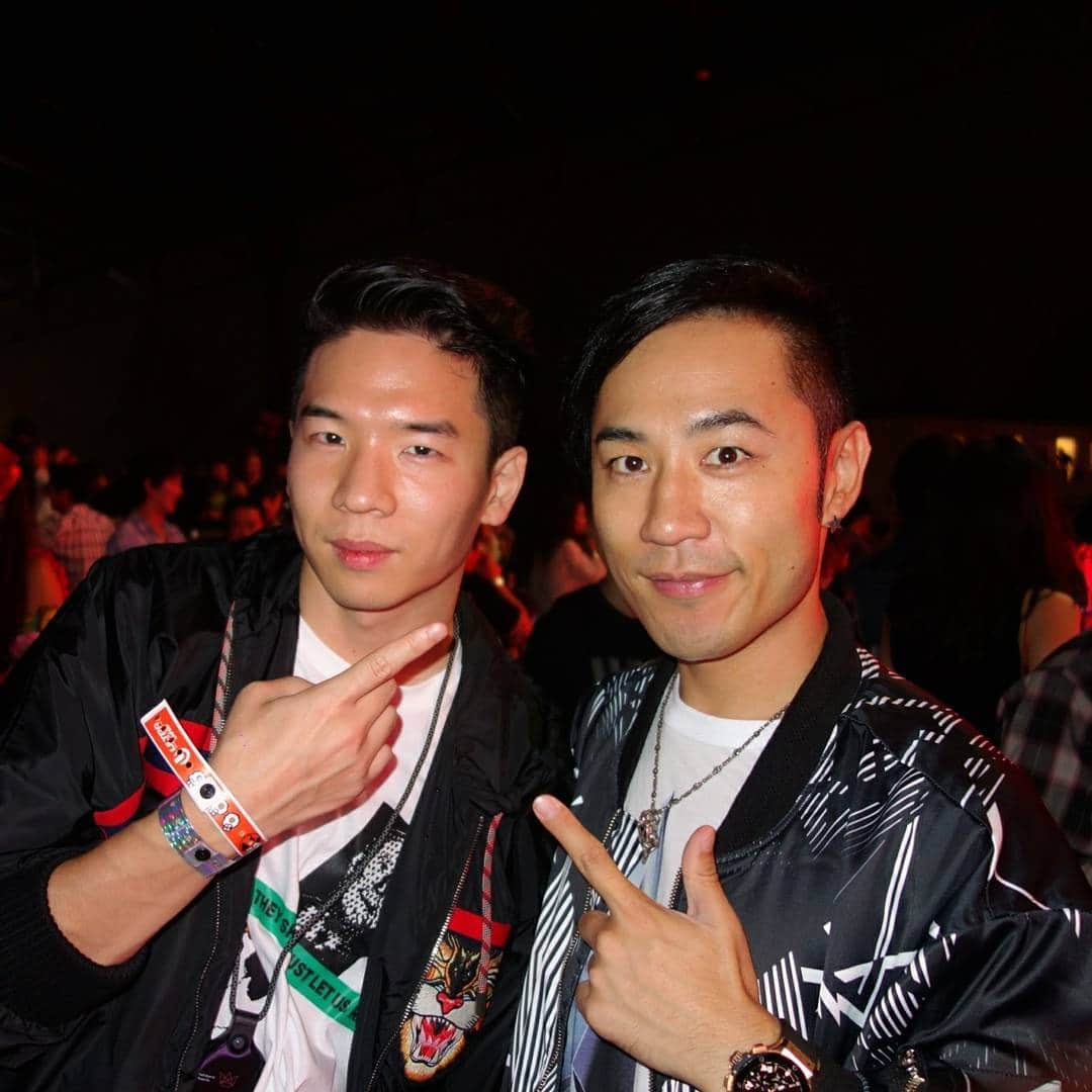 DJ DAIKI（若林大輝）さんのインスタグラム写真 - (DJ DAIKI（若林大輝）Instagram)「Your set was awesome DJ raiden🙌 . Ultra MiamiやUltra KoreaのメインステージでDJしている韓国のRaidenとVVIPで久しぶりの再会😎🎉🍾 . #ultrajapan #ultra #octagon #vvip #makesomenoise #edm #djlife #dj #instalike #follow4follow #follow #instadaily #instagood #friends #instamood #like4like #tflers #iphoneonly #followme #tagsforlikes #amazing #bestoftheday #fun #smile  #djraiden #djdaiki #ウルトラジャパン」9月17日 17時32分 - daiki.wakabayashi
