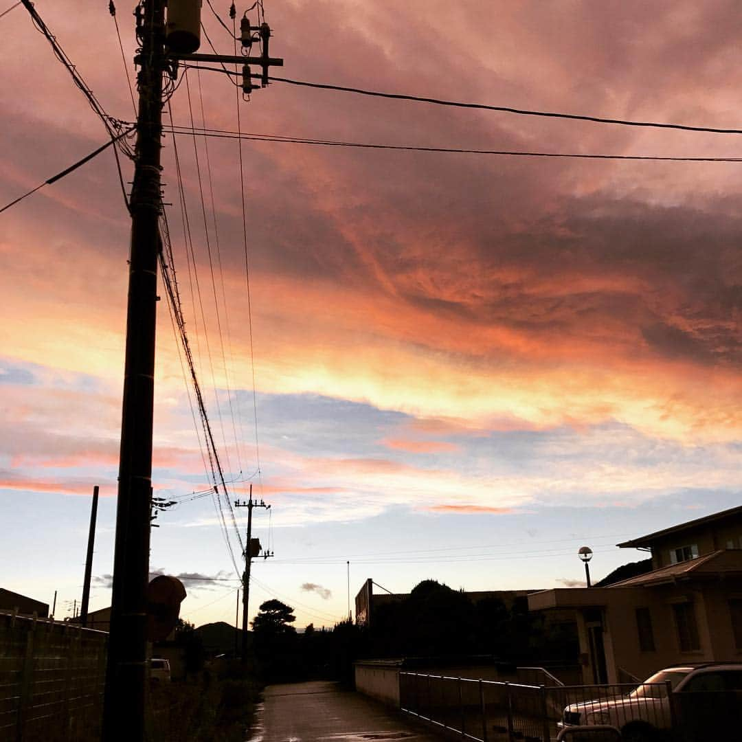 茂垣敬太のインスタグラム：「What a Strange sky!! After the typhoon!」