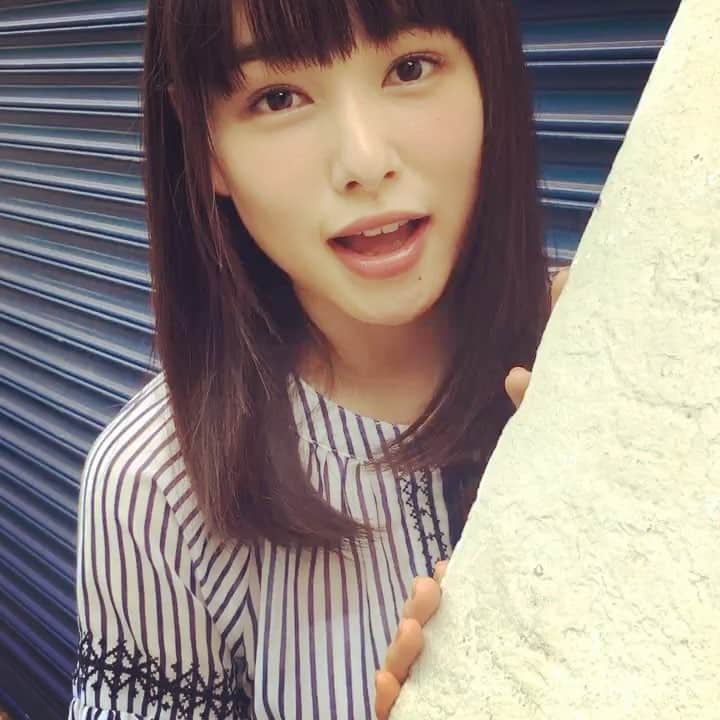 桜井日奈子スタッフのインスタグラム：「「GROP」のCM撮影の空き時間にやってくれた笑 お仕事探しは0120700700「GROP」で！ #GROP」