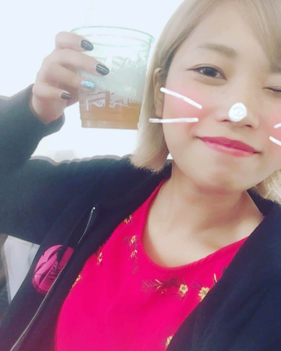 R!Nのインスタグラム：「本日は、#クラフトビアピクニック さんのステージでうたいます！ . 12:45〜 是非遊びにきてね！ . 私のオススメビールは、夏みかんエール！柑橘が効いててサッパリしてる！今日も呑むぞ〜🍺 . #beer #ビア #ビール #クラフトビアピクニック #craftbeer #craftbeerpicnic #中之島 #公園 #nakanoshima #park #osaka #大阪 #japan #festival #🍺 #ライブ #live #singersongwriter #RIN #like4like #followme #instapic #instadaily」