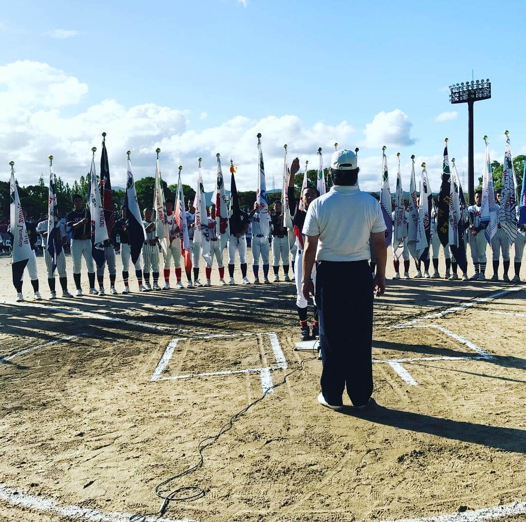 丸山穂高さんのインスタグラム写真 - (丸山穂高Instagram)「台風一過の青空の下、野球大会の来賓にて。選手宣誓は聞いている我々も身が引き締まります。自分の置かれた立場と周りの皆さんに感謝して、全力を尽くす。どんな分野にも通じる大事な心構えですね。」9月18日 12時12分 - hodakamaruyama