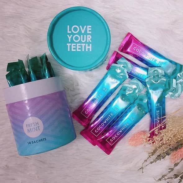 CocoWhiteのインスタグラム：「Great to see @nvevwv loves her teeth too. Tag us in your photos and show us what you've got 😘」