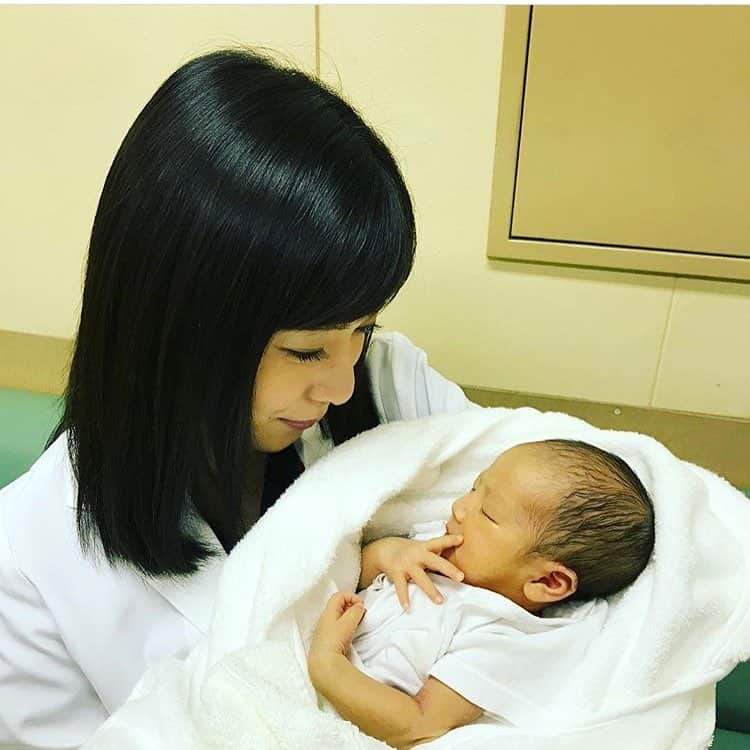 松岡茉優（ファンアカウント）のインスタグラム：「#松岡茉優 #コウノドリ」